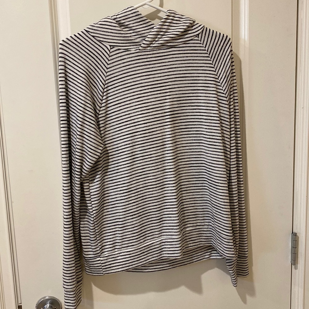Black and white striped Gap hooded long sleeve shirt